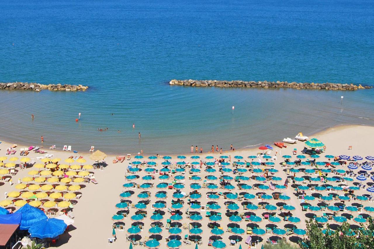 B&B L’Angolino Montesilvano Marina Esterno foto